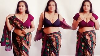 La belle-mère indienne aux gros seins Disha a reçu un double sperme sur son corps de la part de son beau-fils